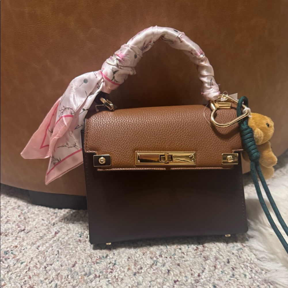 ALDO. Larigodiaa Mini Top Handle Satchel Handbag. TWO adjustable strap included.